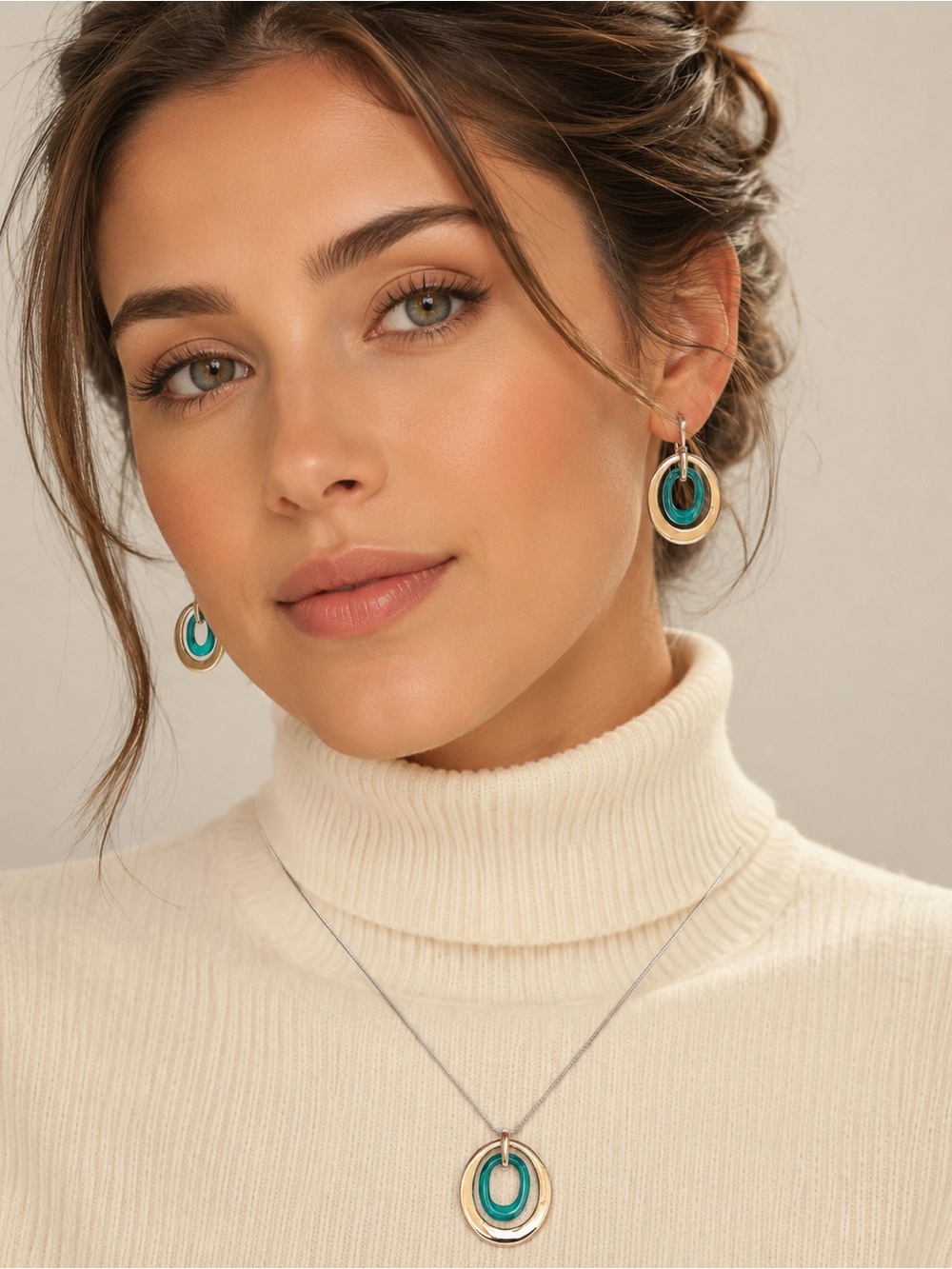 Sterling Silver Teal Oval Pendant Necklace and Earring Set
